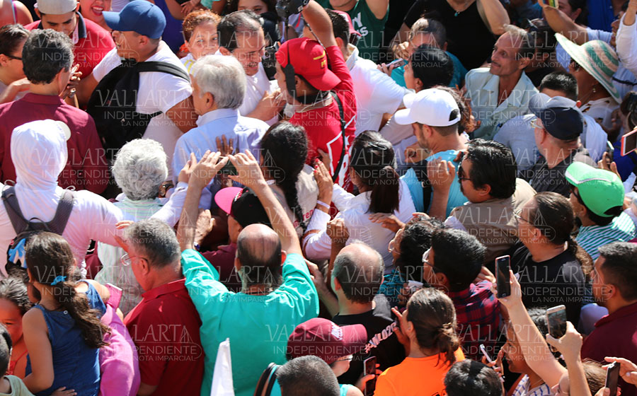 Visita Andrés Manuel López Obrador Puerto Vallarta (fotogalería)