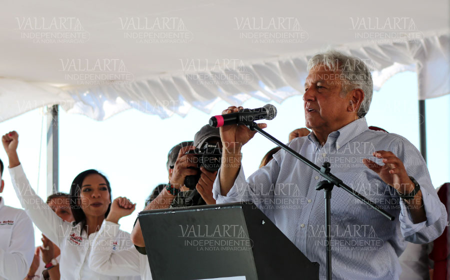 Visita Andrés Manuel López Obrador Puerto Vallarta (fotogalería)