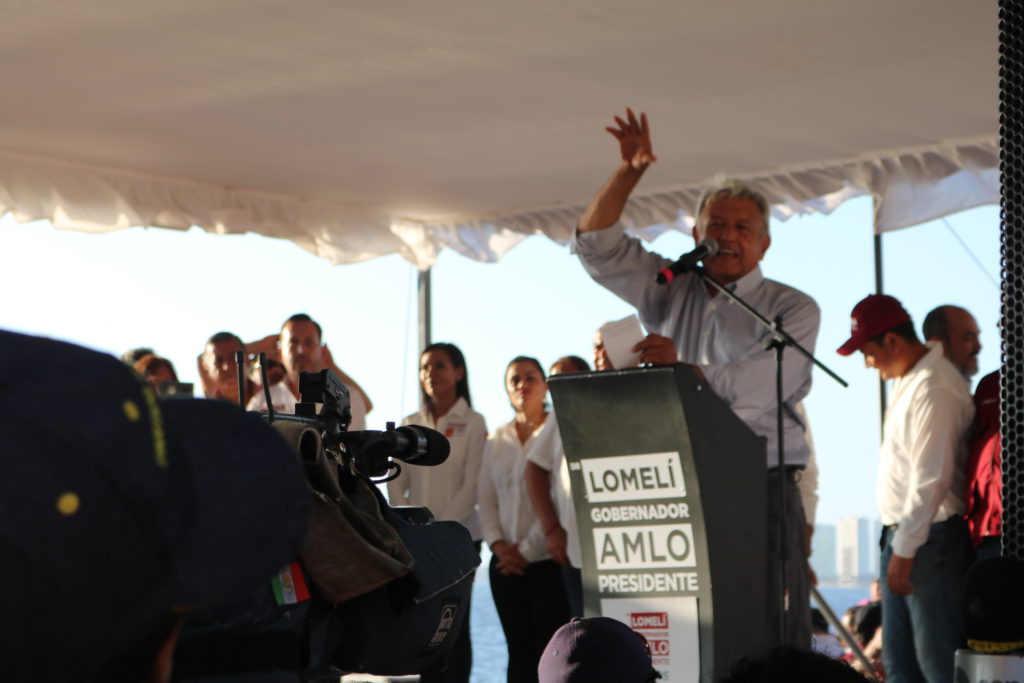 Visita Andrés Manuel López Obrador Puerto Vallarta (fotogalería)