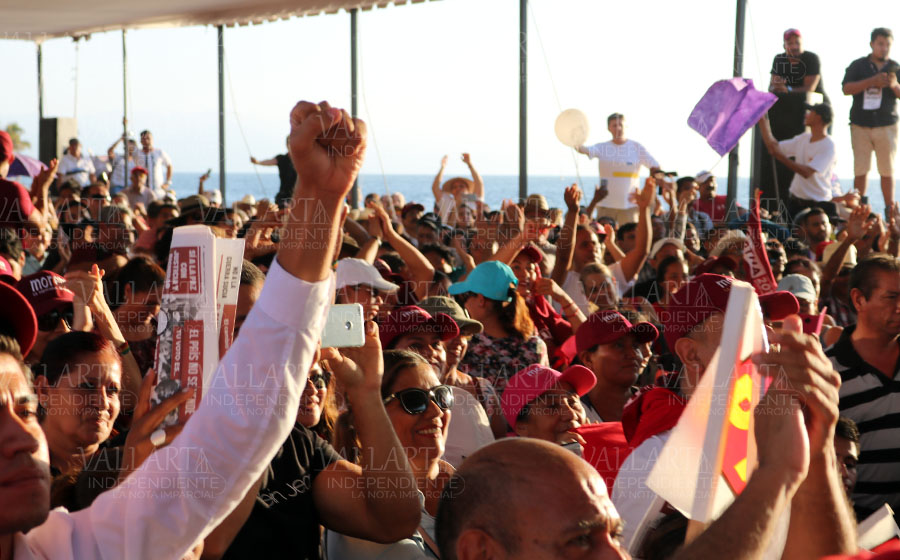 Visita Andrés Manuel López Obrador Puerto Vallarta (fotogalería)
