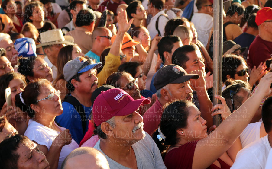 Visita Andrés Manuel López Obrador Puerto Vallarta (fotogalería)