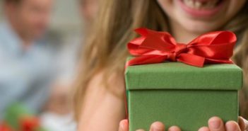 Gastan vallartenses entre 500 y mil 300 pesos en festejo a mamá