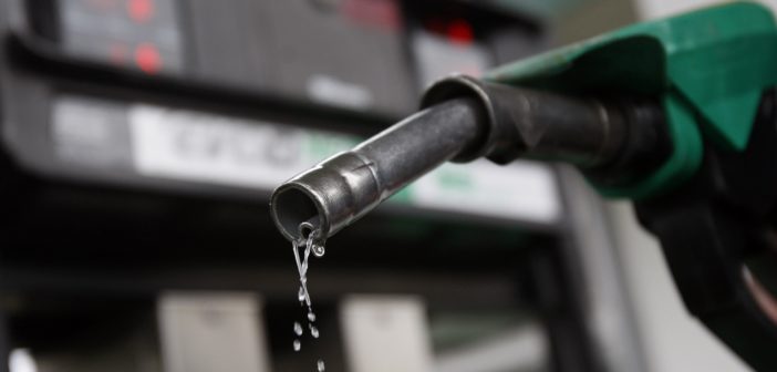 En México gastan más de sus ingresos en gasolina que en otros países