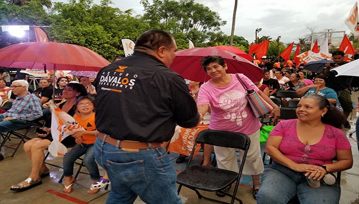 Aramara recibe con los brazos abiertos a Dávalos