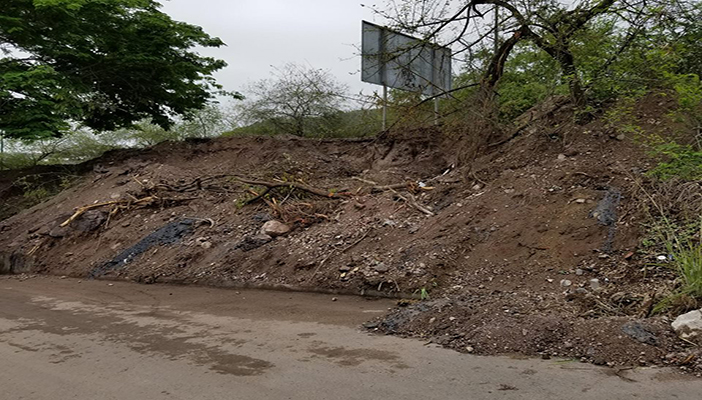 Tras presión de #VallartaIndependiente, retiran añejos contenedores de chapopote