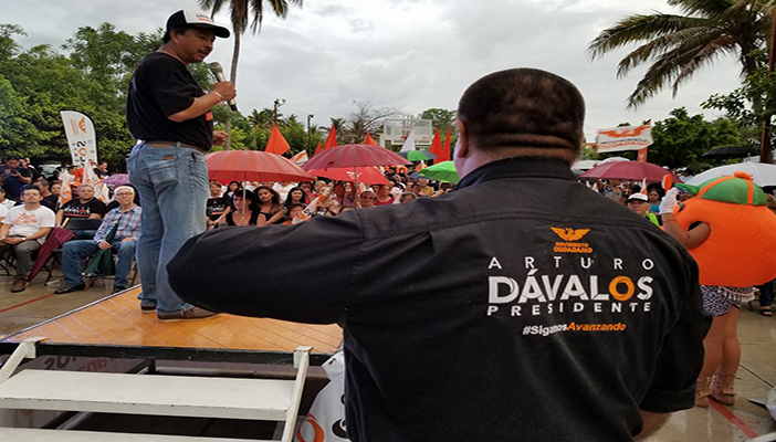Aramara recibe con los brazos abiertos a Dávalos