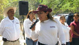 Laurel Carrillo recibe el apoyo de la delegación Las Palmas 1 Laurel Carrillo recibe el apoyo de la delegación Las Palmas