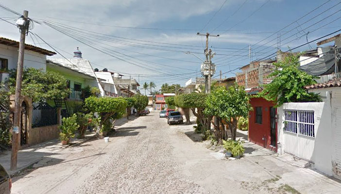 Revientan narcotiendita en colonia de Puerto Vallarta