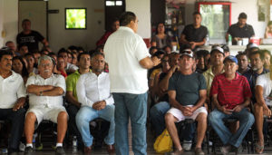 Establece Dávalos acuerdos con deportistas, ofrece más y mejor infraestructura