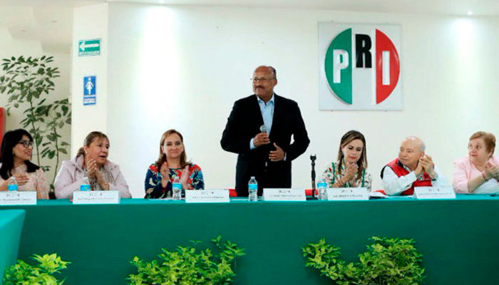 Claudia Ruiz M asume presidencia del PRI tras la renuncia de René Juárez