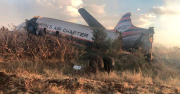 Se estrella avión en Sudáfrica y tiene como resultado 20 heridos