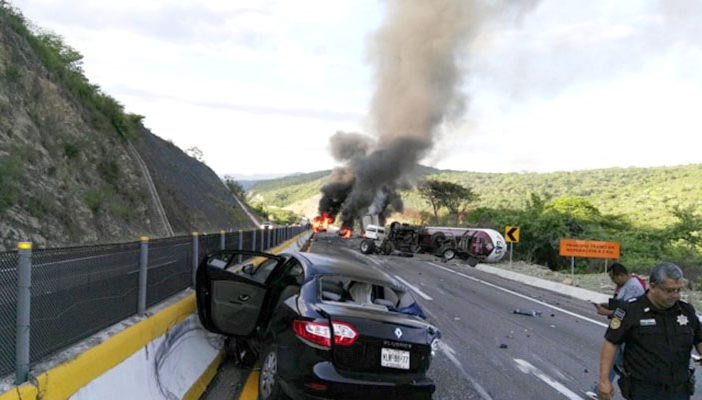 Tráiler arrolla nueve vehículos en Autopista del Sol; se quedó sin frenos