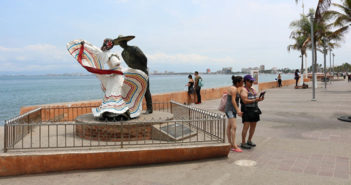 Turistas de verano dejarían casi 2 mil millones de pesos a Puerto Vallarta