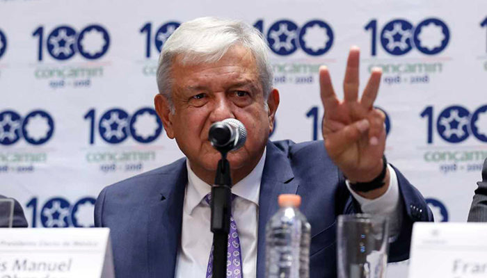 Descarta AMLO el "gasolinazo" en los próximos tres años