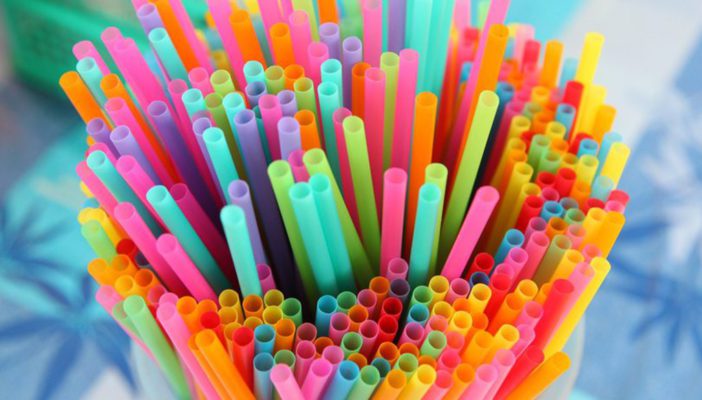 Los popotes contaminan todos los ecosistemas