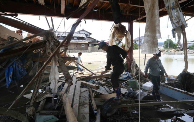 112 muertos y 80 desaparecidos tras torrenciales lluvias en Japón