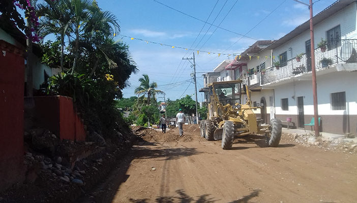 Alcalde vallartense minimiza exigencias de habitantes de Las Palmas