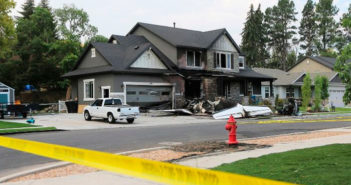 Roba avioneta y la estrella contra la casa donde estaba su esposa y un menor