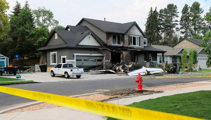 Roba avioneta y la estrella contra la casa donde estaba su esposa y un menor