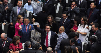 Morena no bajará sueldo a los nuevos diputados