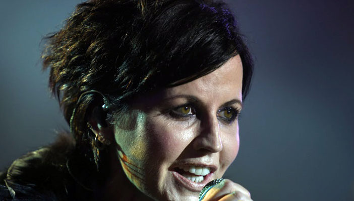 Cantante de The Cranberries murió ahogada en su bañera por consumo excesivo de alcohol
