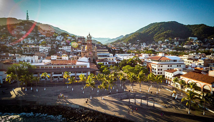 El riesgo de 'abaratar' el destino es latente en Puerto Vallarta