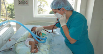 Vallartense recién nacida pierde el brazo por presunta negligencia del IMSS