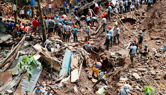 Autoridades buscan más de 100 sepultados en mina tras tifón Mangkhut