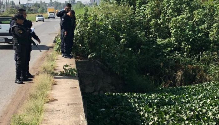 En un canal en Tlaquepaque encuentran dos cuerpos embolsados
