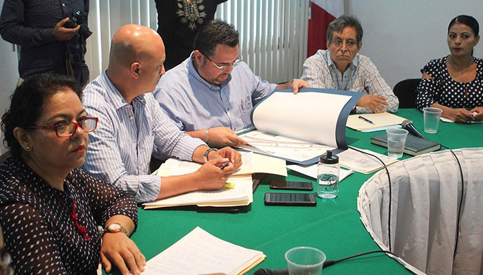 Buscan homologar medidas para multar a quien saque basura a deshoras