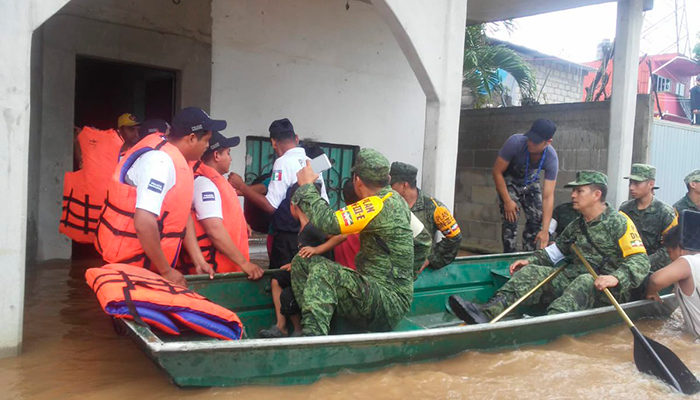Tormenta tropical "Vicente" deja 10 muertos en Oaxaca