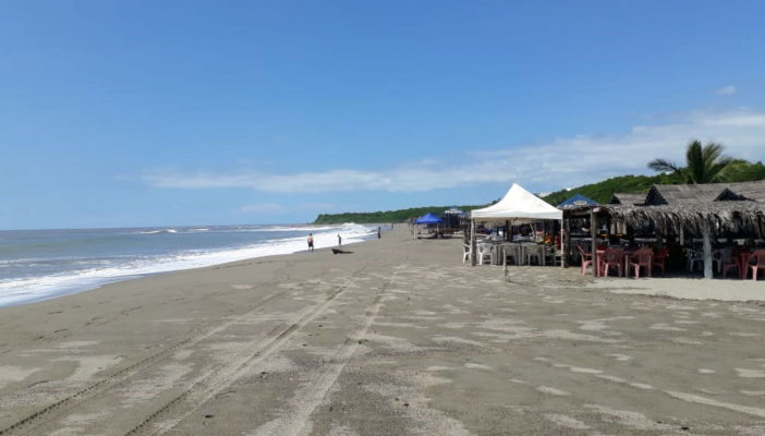 Efectos de ‘mar de fondo’ afectan hasta en un 70% las ventas a palapas en Boca de Tomates