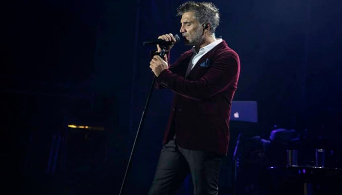 Mexicalli: ¿Alejandro Fernández hace drogas o sufre de un resfriado?