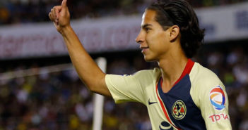 Futbolista del América tendrá una estrella en el Paseo de las Luminarias