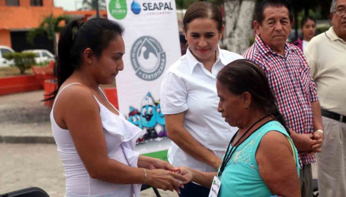 Agradecen en San Esteban por la llegada del Aguamático