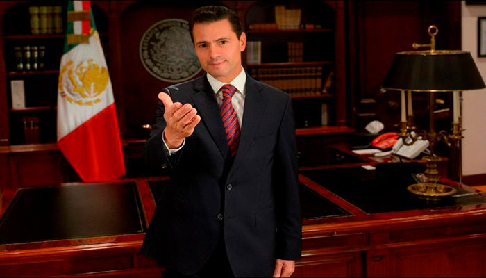 Enrique Peña Nieto hace despedida al Estado Mayor Presidencial