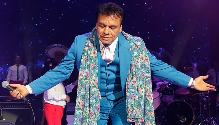 Ex representante de Juan Gabriel asegura que simuló su muerte