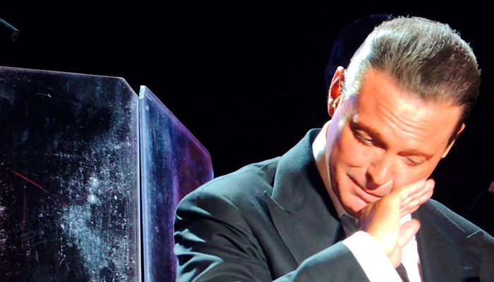 Público de Luis Miguel lo abuchea durante concierto