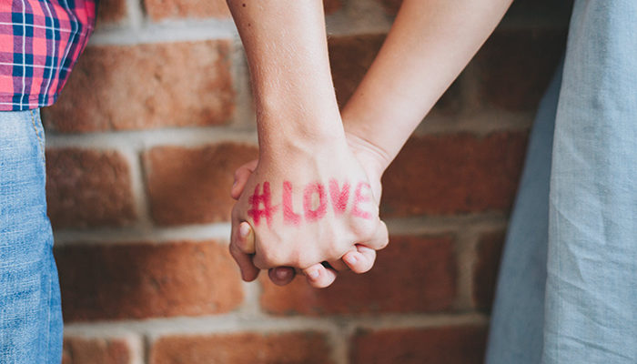 Parejas del mismo sexo podrán asegurar y pensionar a sus cónyuges