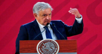 Andrés Manuel hace llamado a ciudadanos para no protestar en su casa