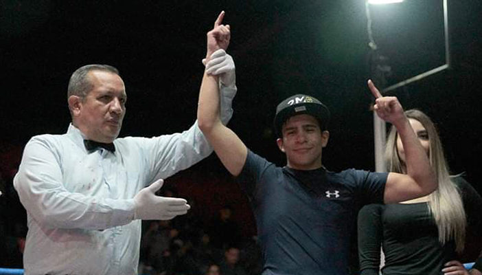 Con KO en primer asalto, Cuahutli conquista su sexta victoria profesional