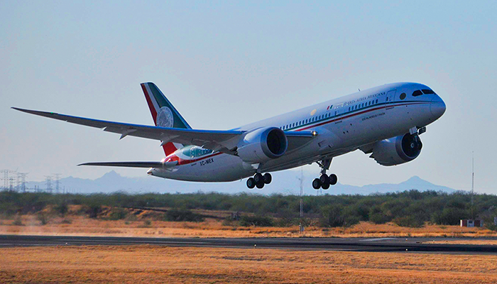 Avión presidencial parte hacia California para ser resguardado