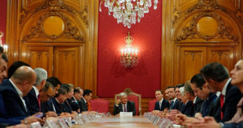 Andrés Manuel se reúne con personal de Conago por "superdelegados"