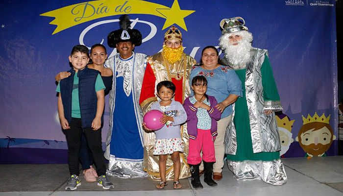 Comunidad de Ixtapa y Las Palmas celebran Día de Reyes