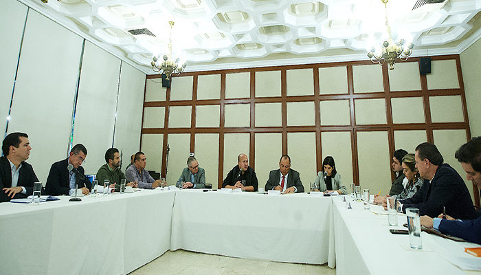 Dávalos y Alfaro tienen reunión para tratar avances de conurbación