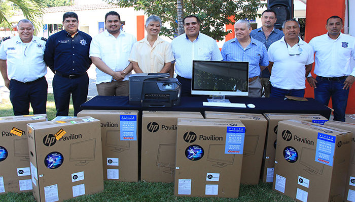 Academia de Policía y Tránsito reciben donativo de equipo de cómputo