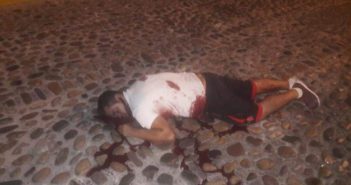 Ejecutan a 3 hombres en pleno centro de la ciudad