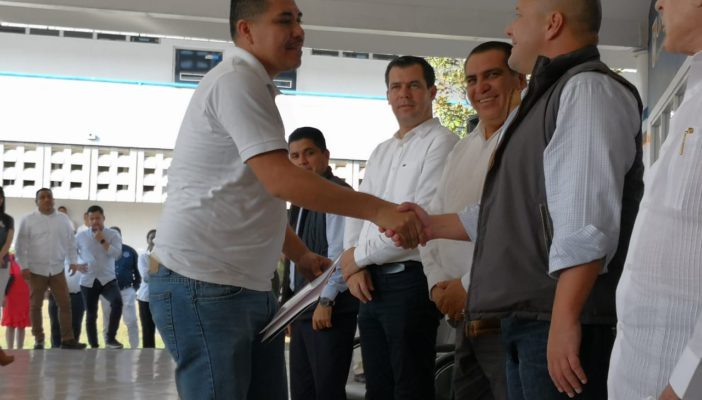 A pesar de certificados, ciudadanos se quejan por actitud de choferes de Unibus