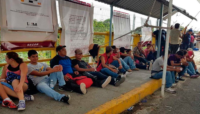 Migrantes solicitan visa humanitaria para poder entrar a México