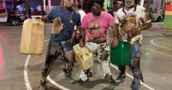 Hombres se disfrazan de huachicoleros quemados y causan polémica en redes